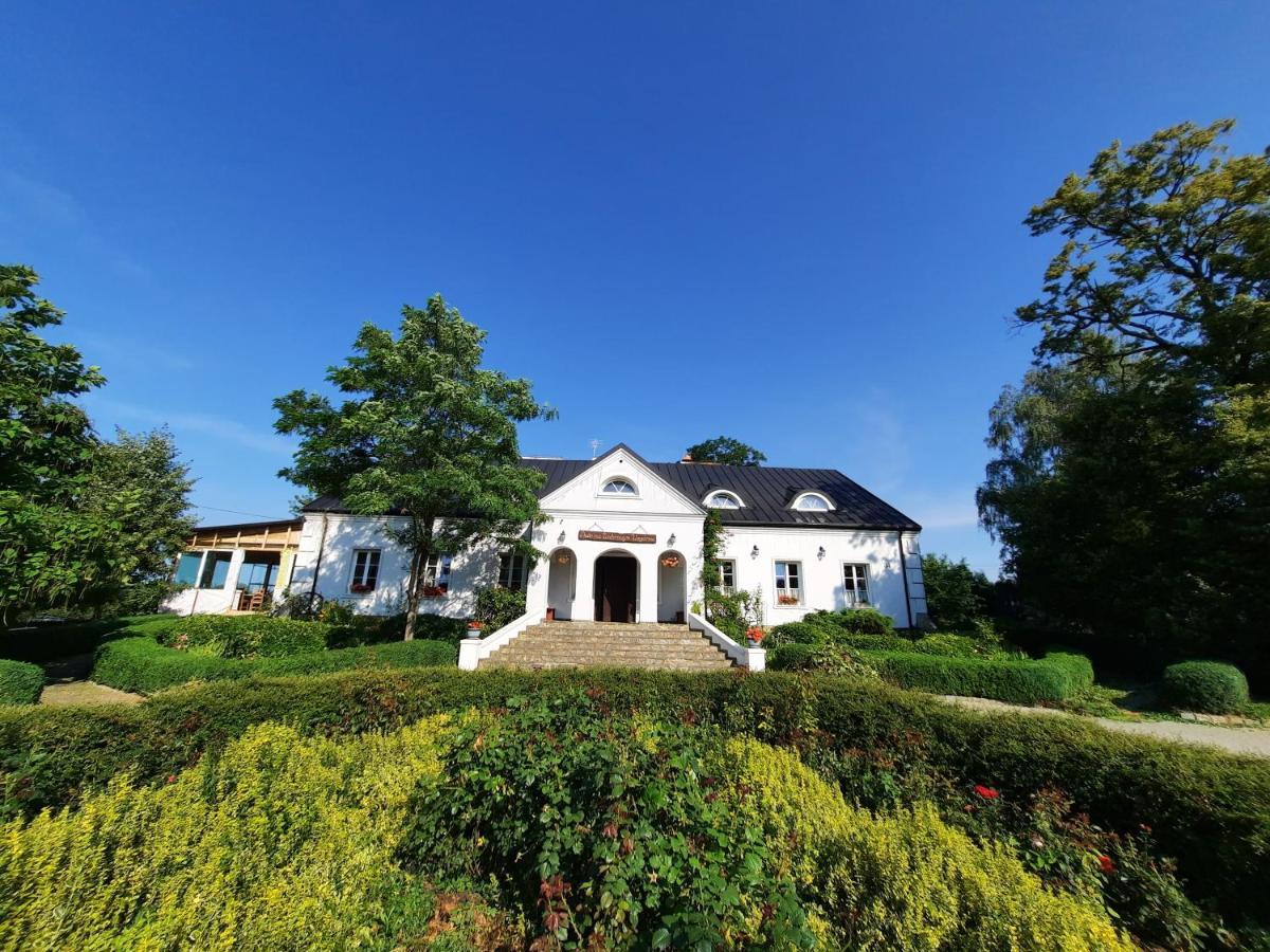 Bed and Breakfast Dwor Na Wichrowym Wzgorzu Przybysławice Exteriér fotografie