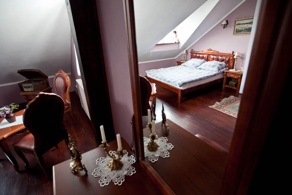 Bed and Breakfast Dwor Na Wichrowym Wzgorzu Przybysławice Pokoj fotografie