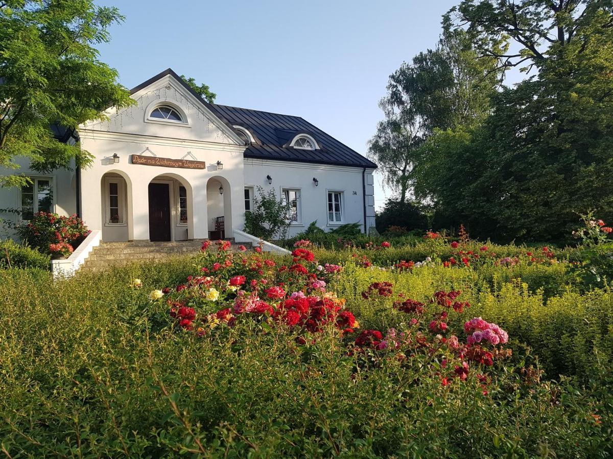 Bed and Breakfast Dwor Na Wichrowym Wzgorzu Przybysławice Exteriér fotografie